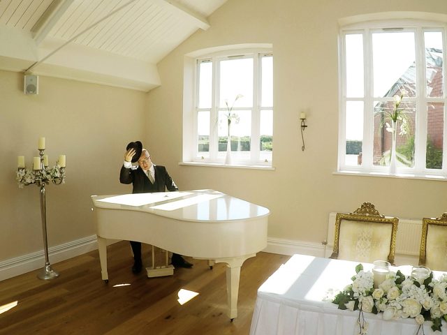 Pianist_Wirral_wedding_ceremony